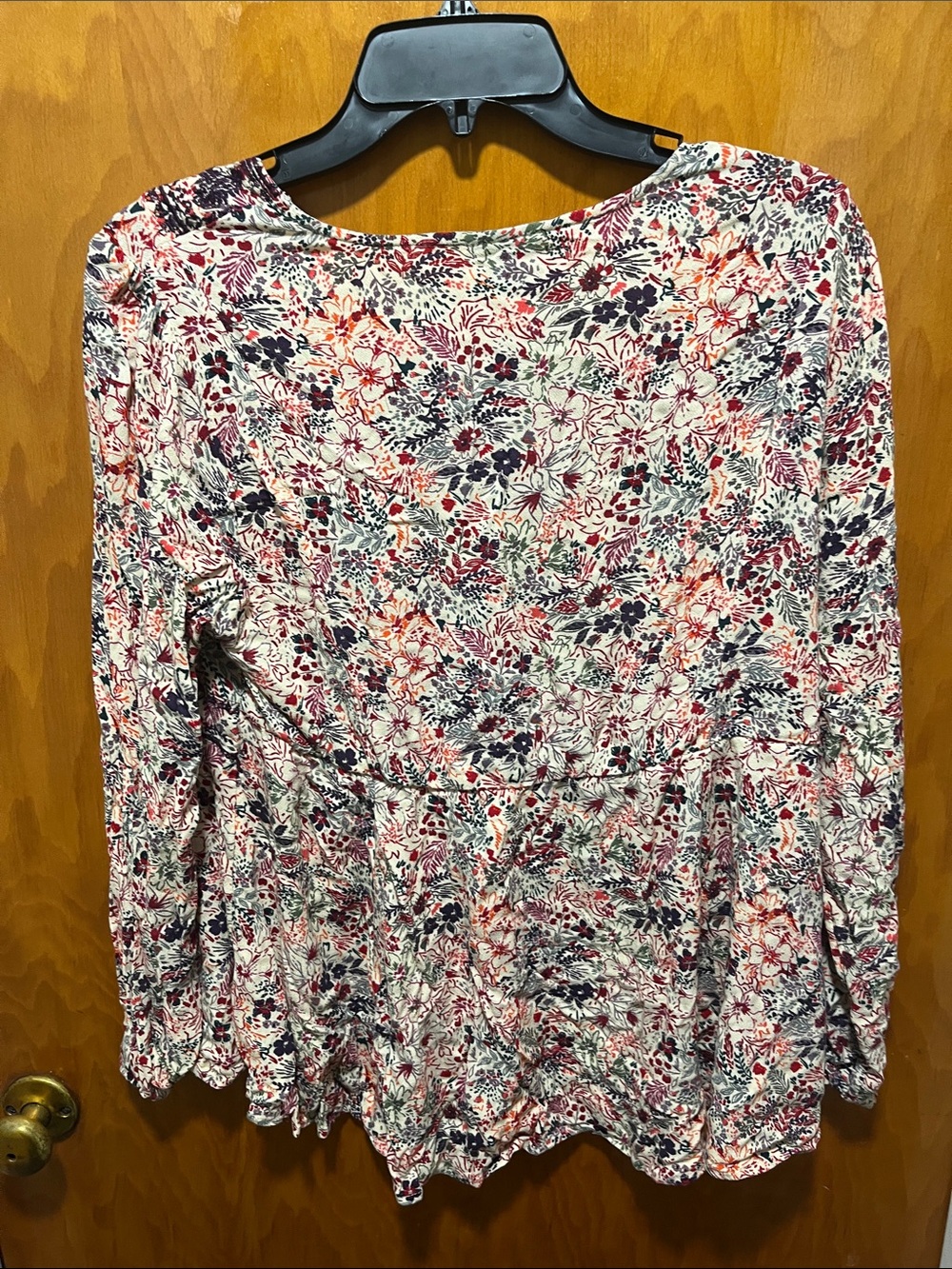 torrid Cream Multicolor Floral V-Neck Tassel Peasant Top - Picture 4 of 4